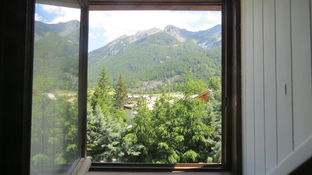 Hotel De Violaine 3*